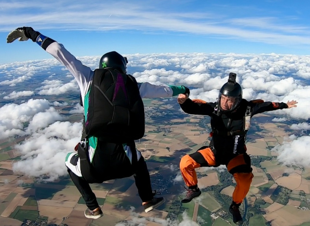 Se retrouver en chute libre pour un check est un bel objectif de saut