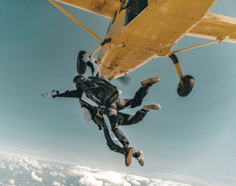 Se lancer en chute libre dans un tandem Parachute à côté de Paris